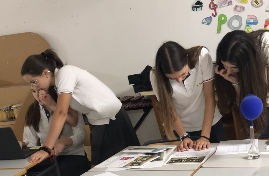 Estudiantes de 3º ESO de La Salle Chocillas y La Salle Virgen del Mar Participan en Emocionante Escape Room Científico durante la Semana de La Salle